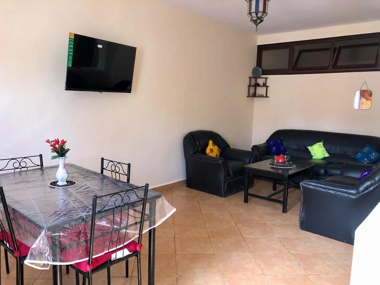 Apt Traditionnel Et Tres Bien Situe - Wifi & Parking Agadir Apartamento