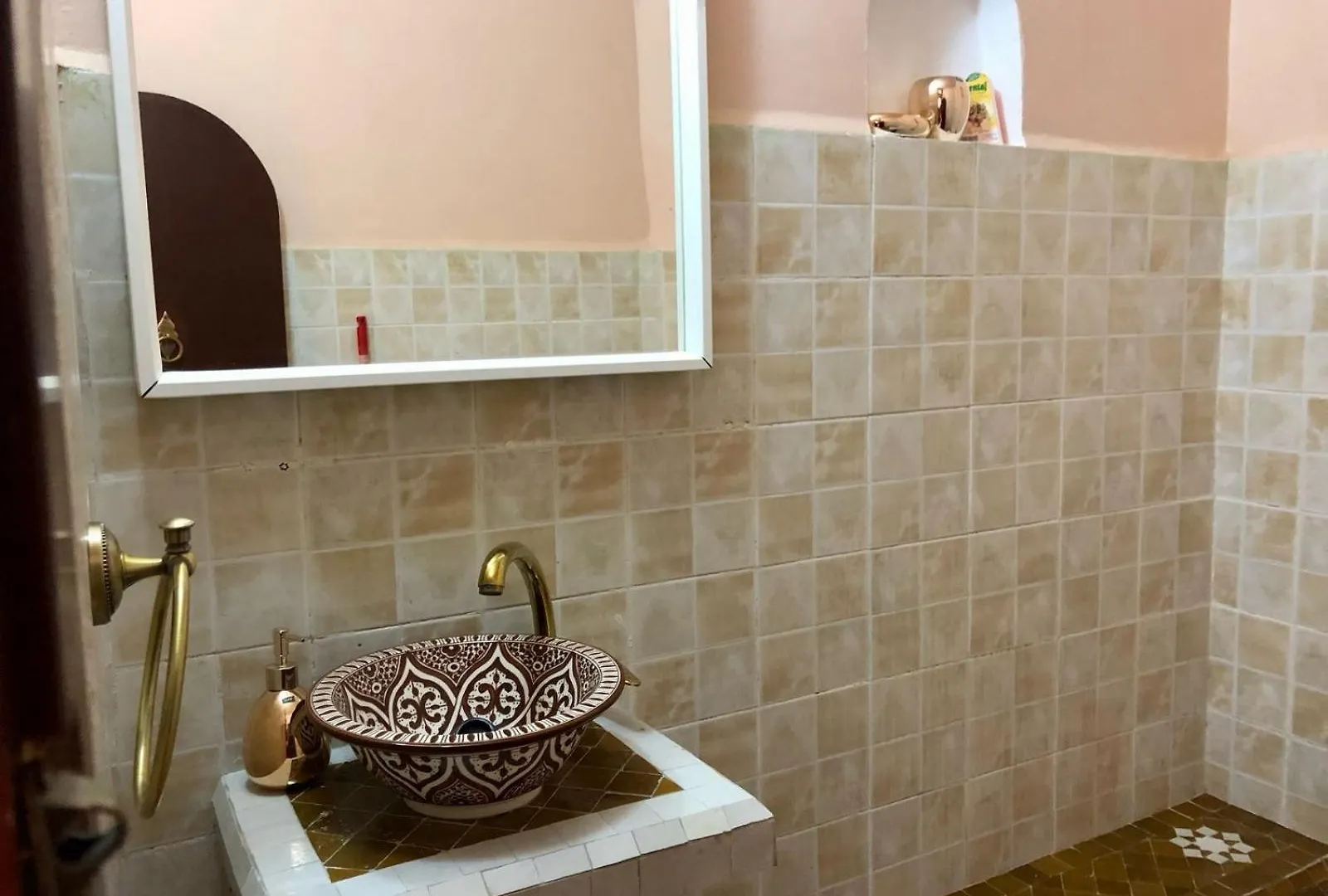 Apt Traditionnel Et Tres Bien Situe - Wifi & Parking Agadir Apartamento