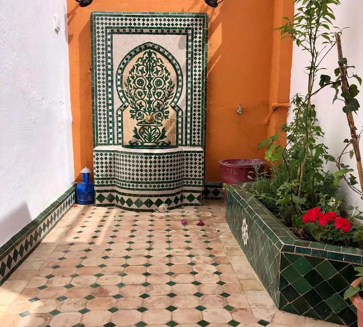 Apt Traditionnel Et Tres Bien Situe - Wifi & Parking Agadir Marrocos